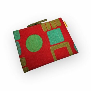 Pochette à livres matelassée rouge, étui pour tablettes, fait main, création originale pièce unique, tissu vintage barkcloth années 1960s. Taille S2, exemplaire 1, recto face A.